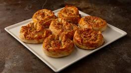 Arda'nın Ramazan Mutfağı - Peynirli Gül Böreği Tarifi - Peynirli Gül Böreği Nasıl Yapılır?