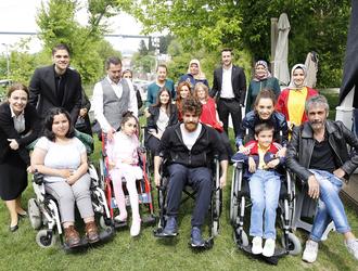 Zalim İstanbul seti engelli hayranlarını ağırladı!